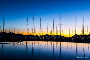 Solnedgang i båthavna i Molde.