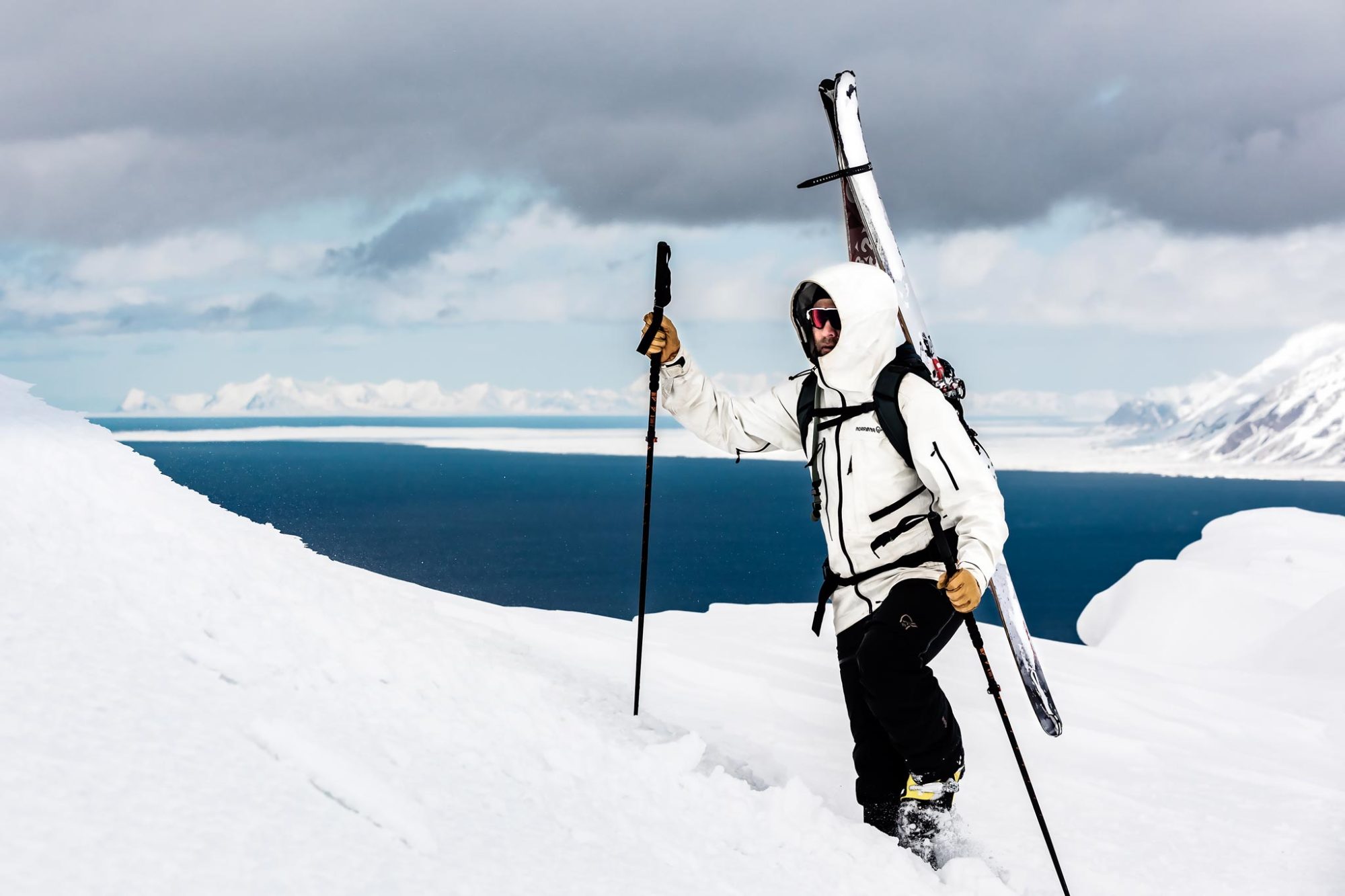 Toppturfestivalen på Svalbard. Martin Moe alltid med hvit Norrøna-jakke.